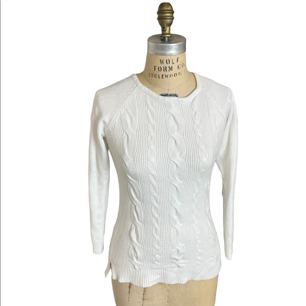 Cyrus Crewneck Cable Knit Pattern Pullover Sweater - White